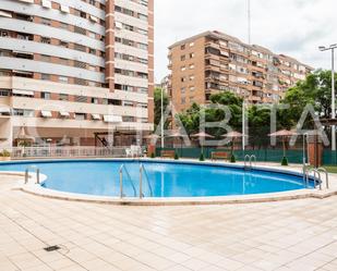 Swimming pool of Attic to rent in  Valencia Capital  with Air Conditioner, Heating and Terrace