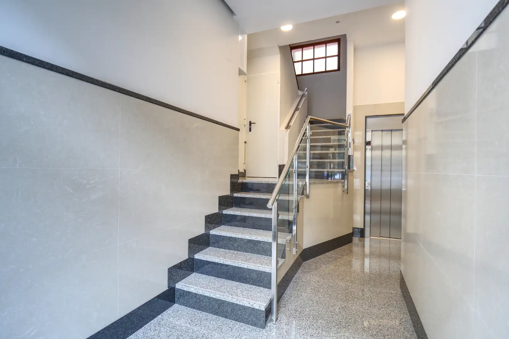 Piso en venta en A Coruña Capital  con Calefacción, Parquet y Amueblado