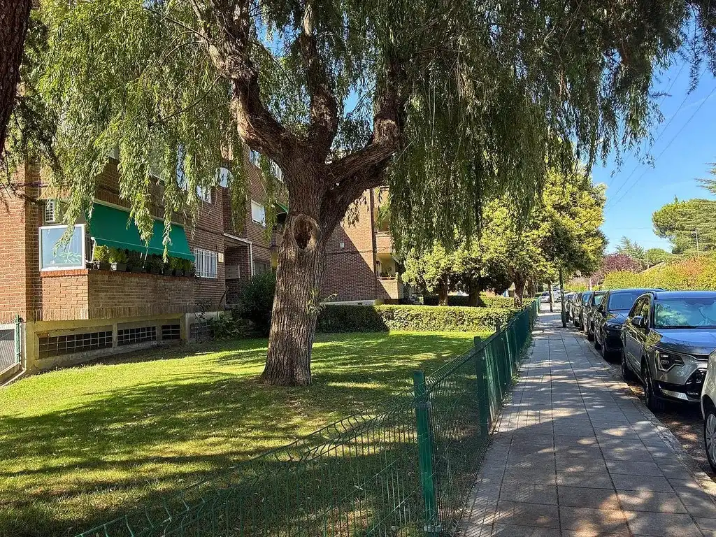 Vista exterior de Pis en venda en El Escorial amb Aire condicionat, Calefacció i Terrassa