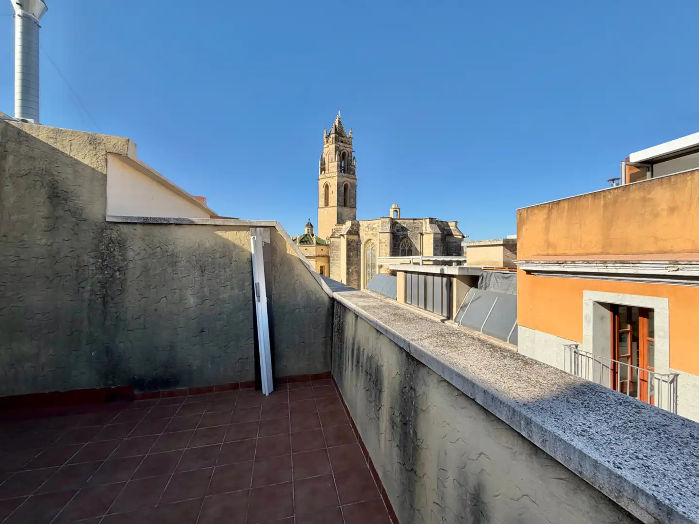 Vista exterior de Traster de lloguer en Reus