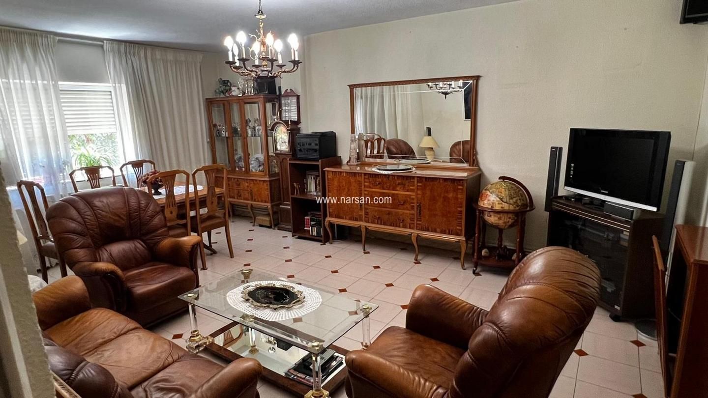 Sala de estar de Piso en venta en  Madrid Capital con Calefacción