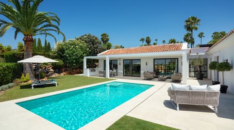VILLA ANDALUZA MODERNA CERCA DEL CLUB DE GOLF LOS NARANJOS