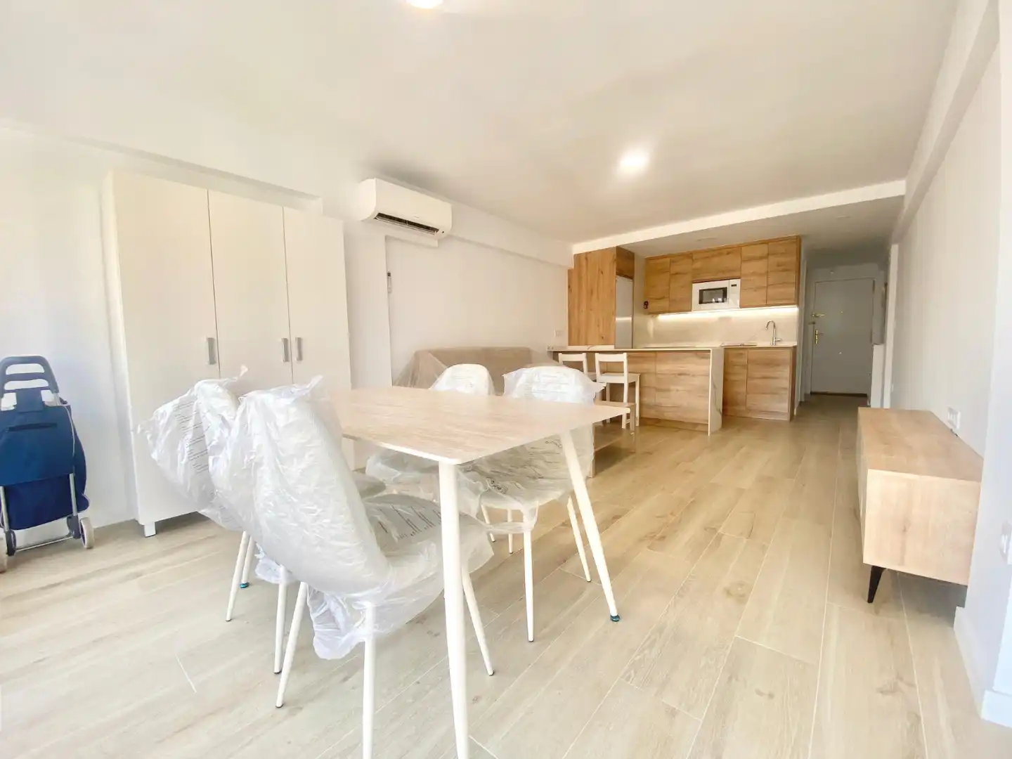 Vista exterior de Apartamento de alquiler en Benidorm con Aire acondicionado, Calefacción y Piscina