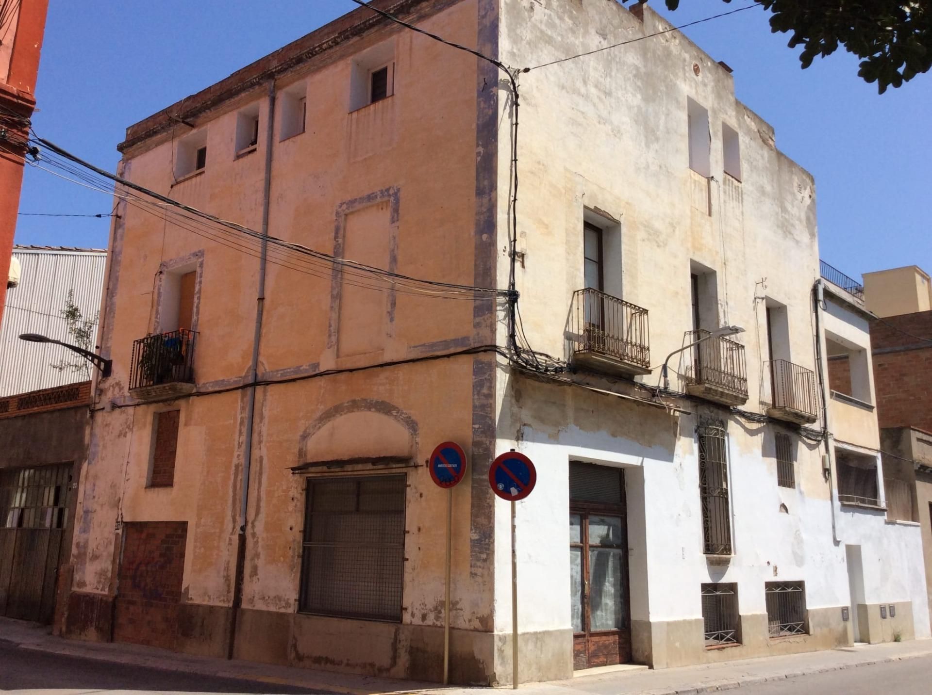 Vista exterior de Edifici en venda en Sant Sadurní d'Anoia