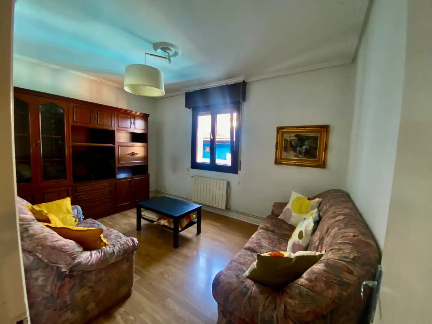 Sala de estar de Piso en venta en Santurtzi  con Calefacción y Amueblado