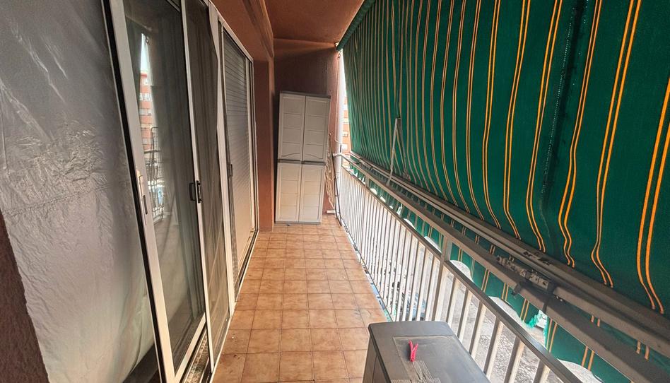 Foto 1 de Piso en venta en Carrer D'amèrica, Can Parellada, Barcelona