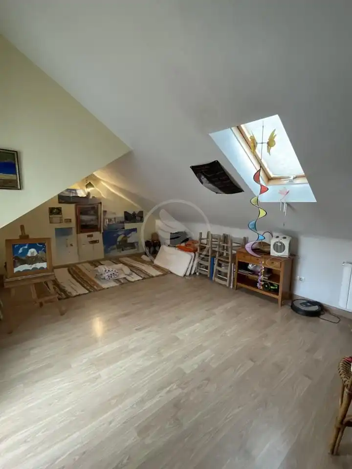 Maisonette zum Verkauf in Linares mit Klimaanlage