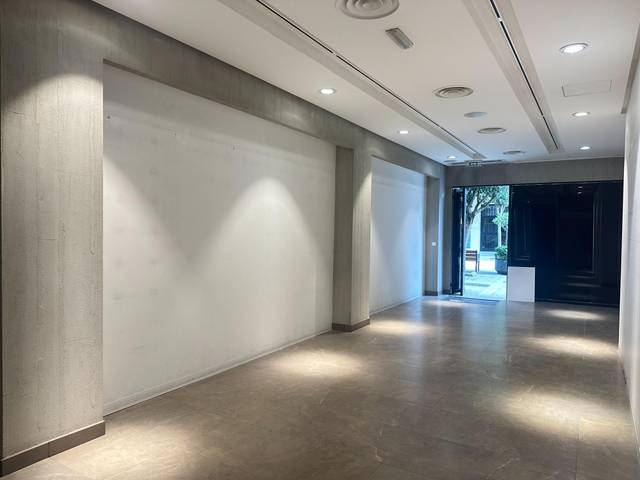 Local comercial en Alquiler en Calle ANDRÉS LARRAZABAL en Las Arenas