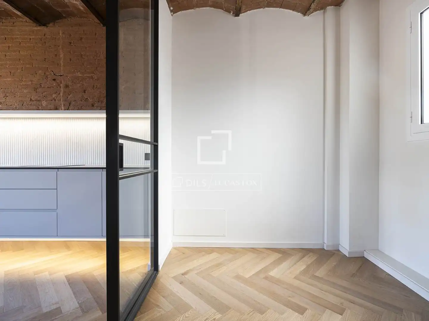 Flat for sale in Barcelona  with Air Conditioner, Heating and Parquet flooring