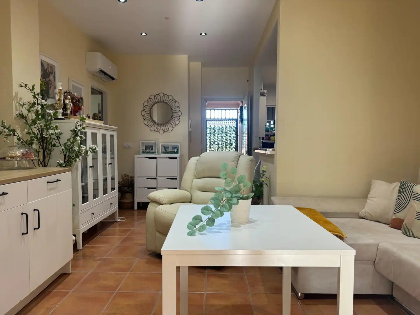 Sala de estar de Piso en venta en Sanlúcar de Barrameda con Aire acondicionado, Calefacción y Jardín privado