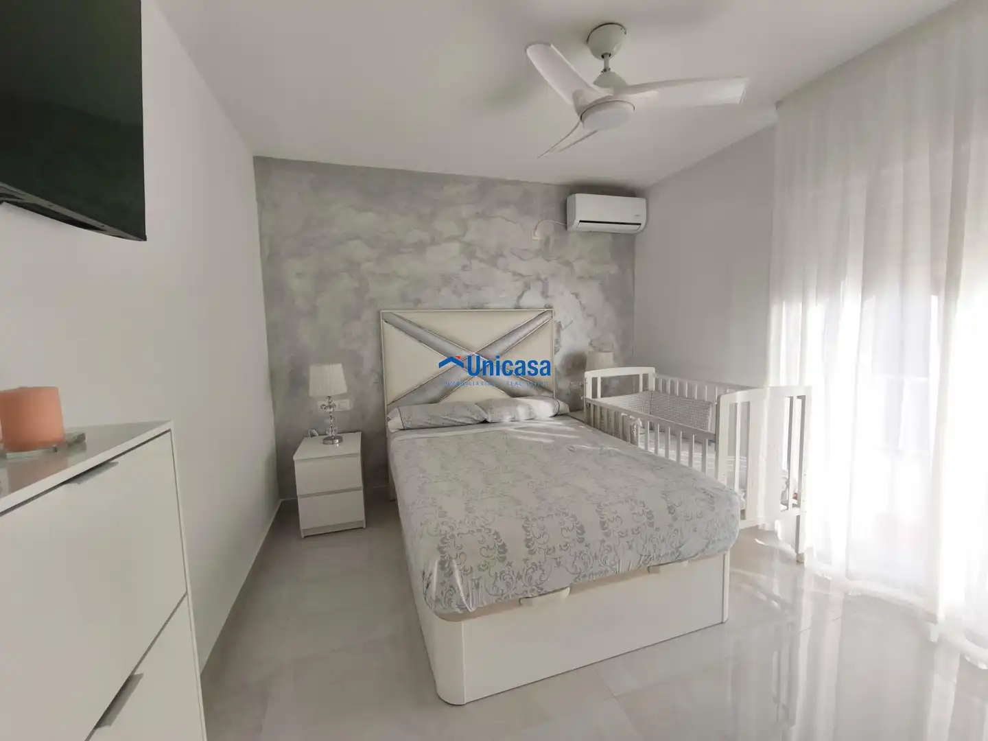 Habitación de Casa adosada en venta en Málaga