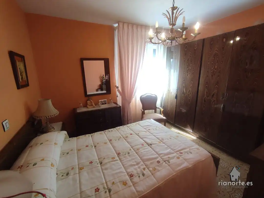 Bedroom of Flat for sale in Langreo  with Heating, Storage room and Furnished