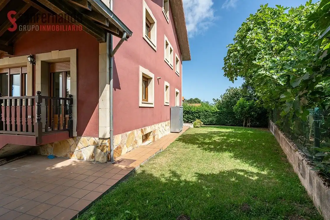 Vista exterior de Casa o chalet en venta en Santa Cruz de Bezana con Calefacción, Jardín privado y Balcón