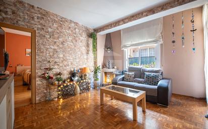 Living room of Flat for sale in  Barcelona Capital  with Air Conditioner, Heating and Balcony