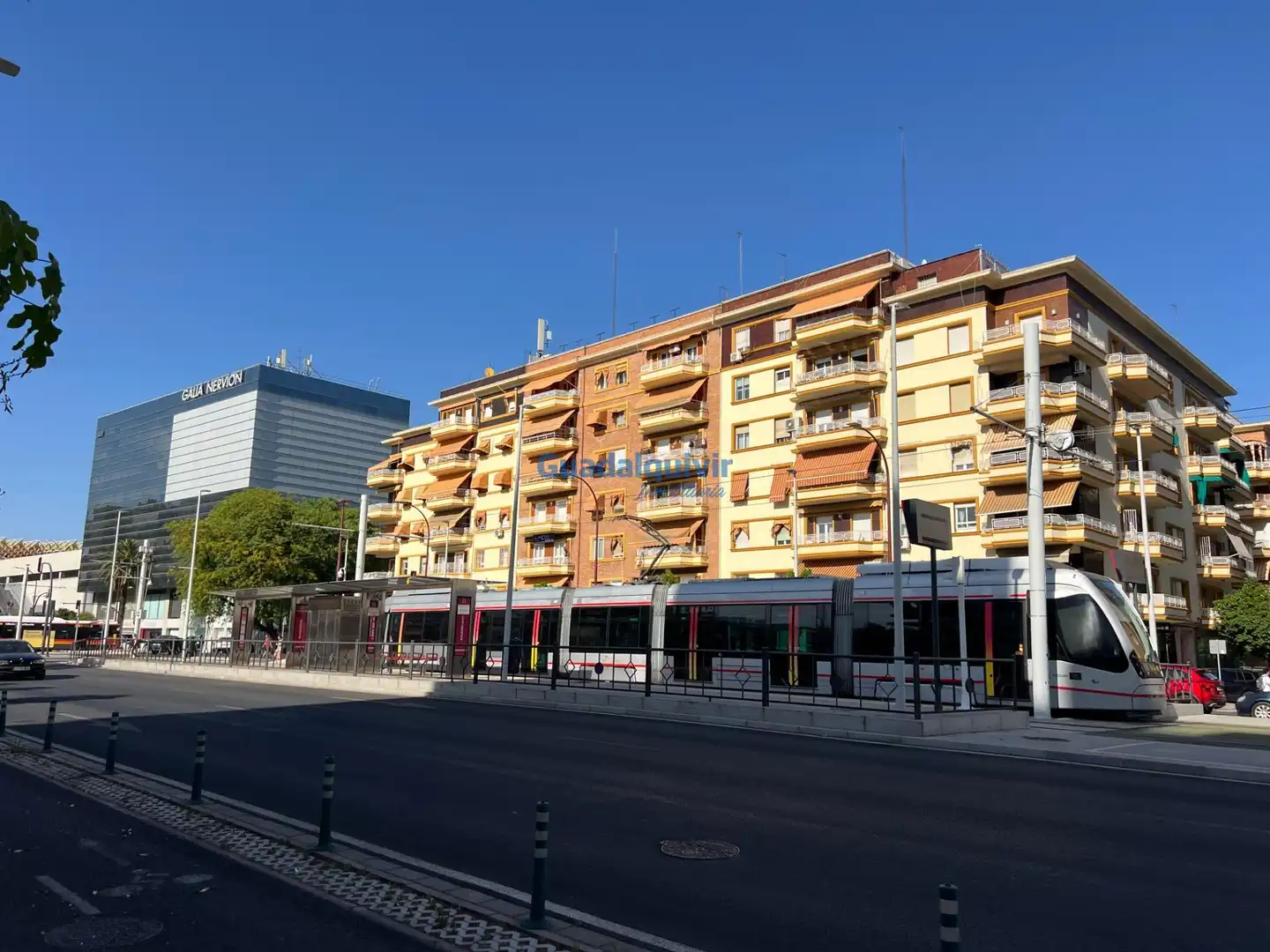Wohnung zur Miete in EDUARDO DATO, La Buhaira