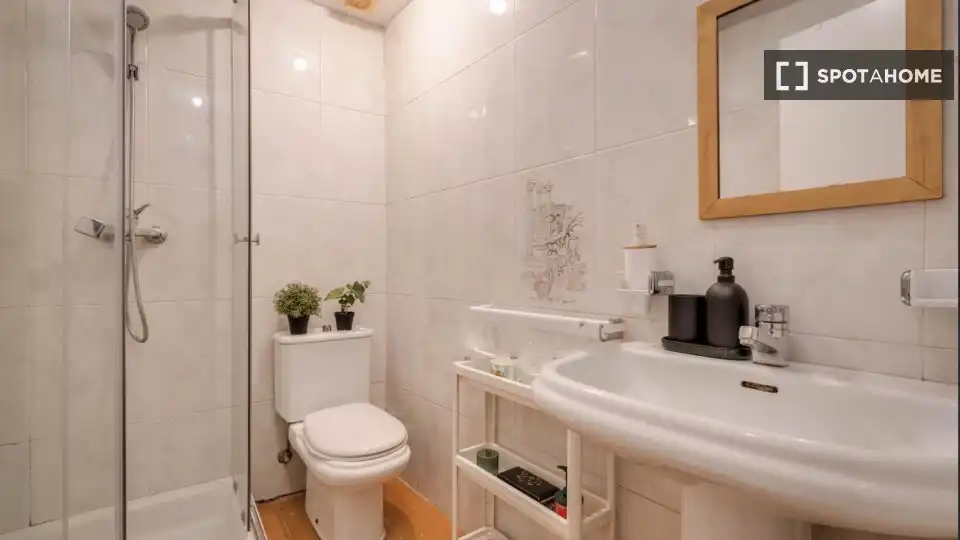 Flat with terrace to rent in Ciutat Vella, imagen 8