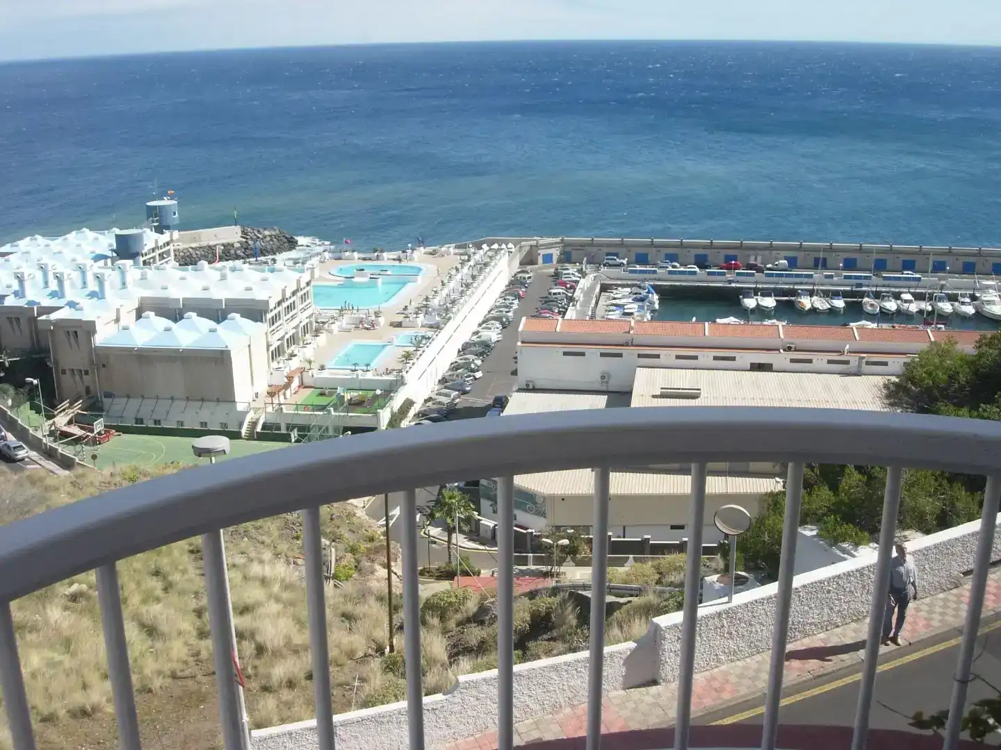 Vista exterior de Piso de alquiler en El Rosario con Piscina y Balcón