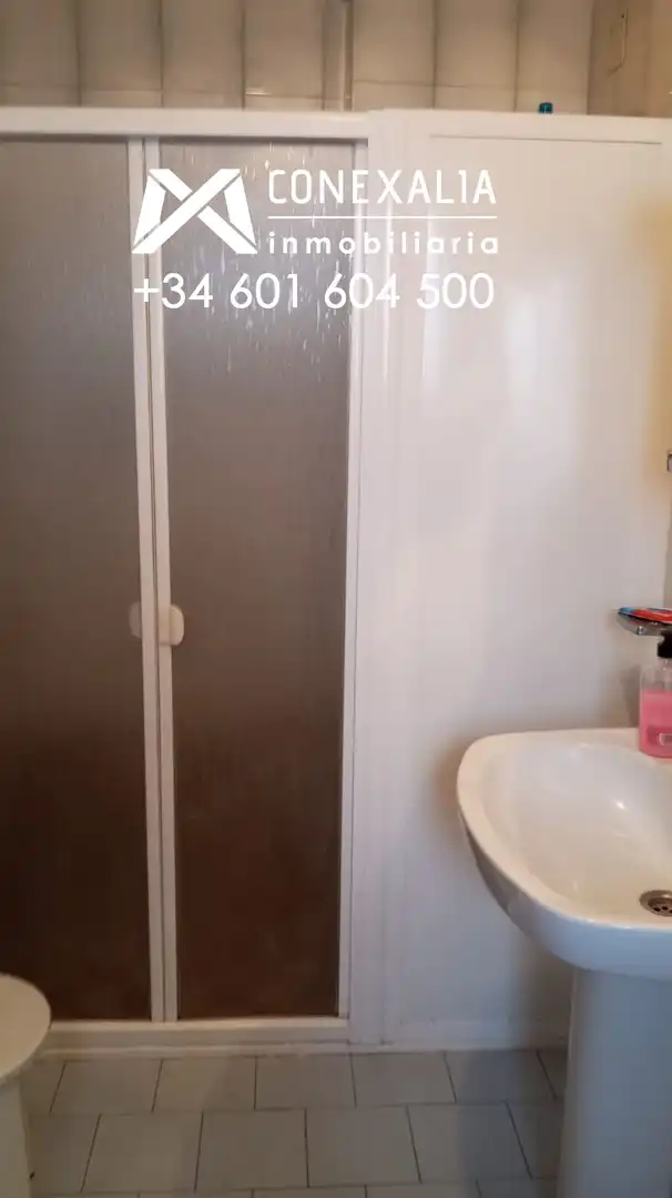 Badezimmer von Haus oder Chalet zum Verkauf in Olvera mit Terrasse, Abstellraum und Balkon