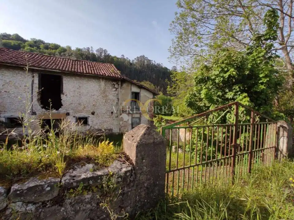 Terreno en venta en Infiesto, Piloña