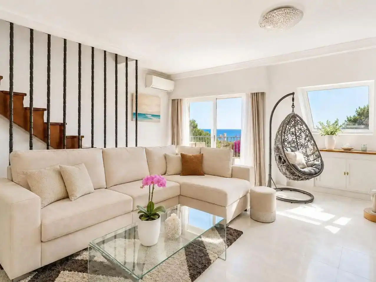 Sala de estar de Casa adosada en venta en Estepona con Aire acondicionado