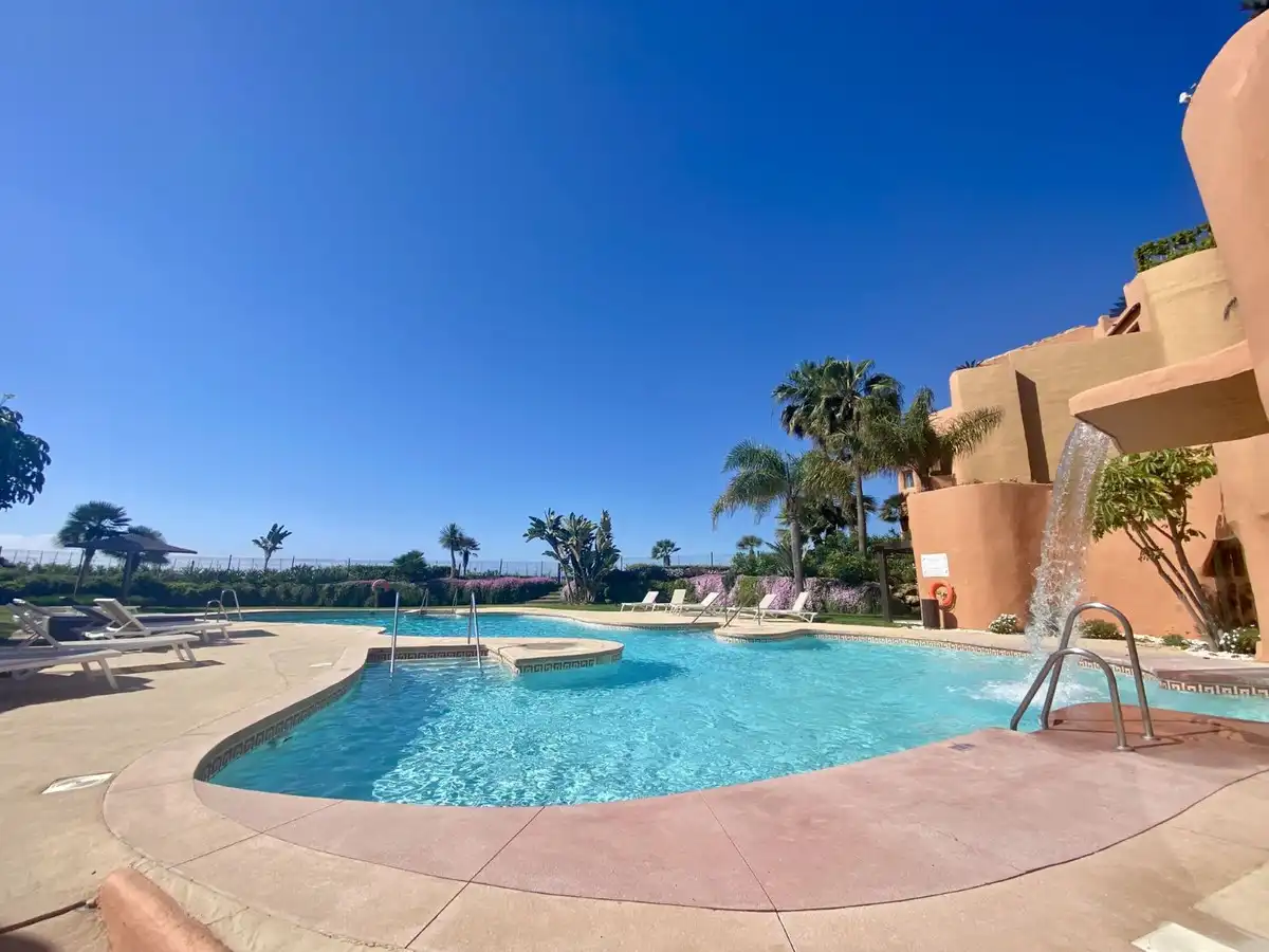 Piscina de Ático en venta en Marbella con Aire acondicionado, Terraza y Sauna