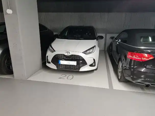 Aparcament de Garatge de lloguer en Barcelona amb Alarma