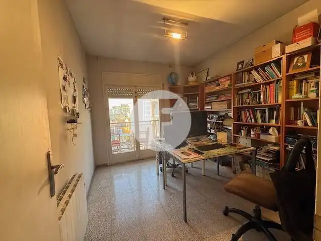 Piso en venta en Sabadell con Calefacción y Balcón