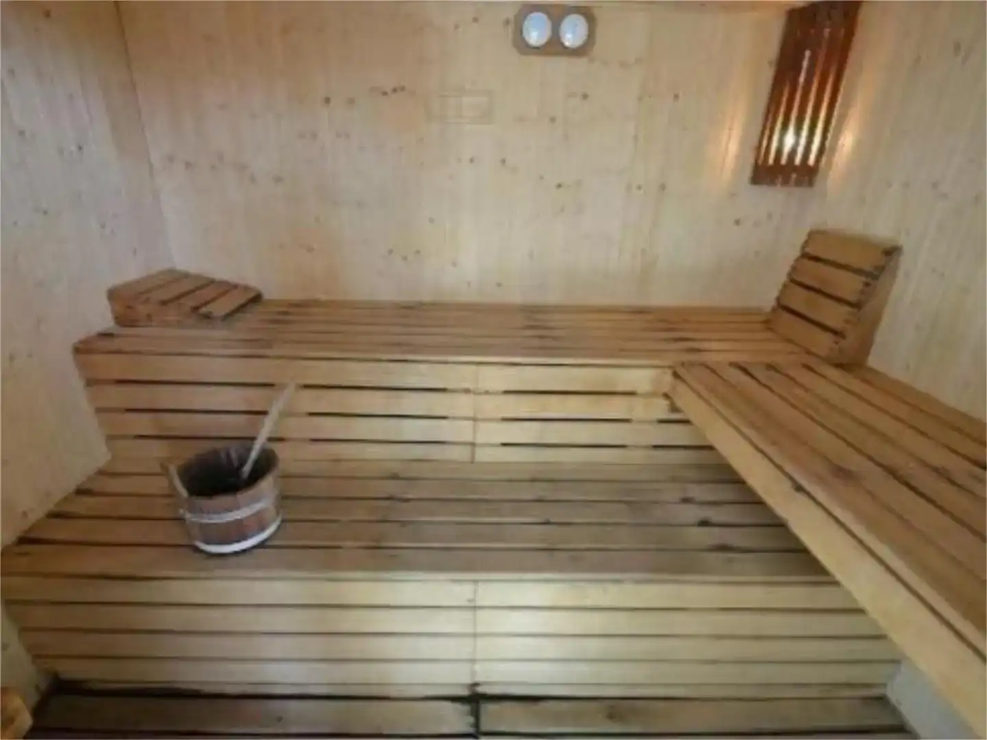 Bany de Pis de lloguer en Benahavís amb Aire condicionat, Piscina i Balcó
