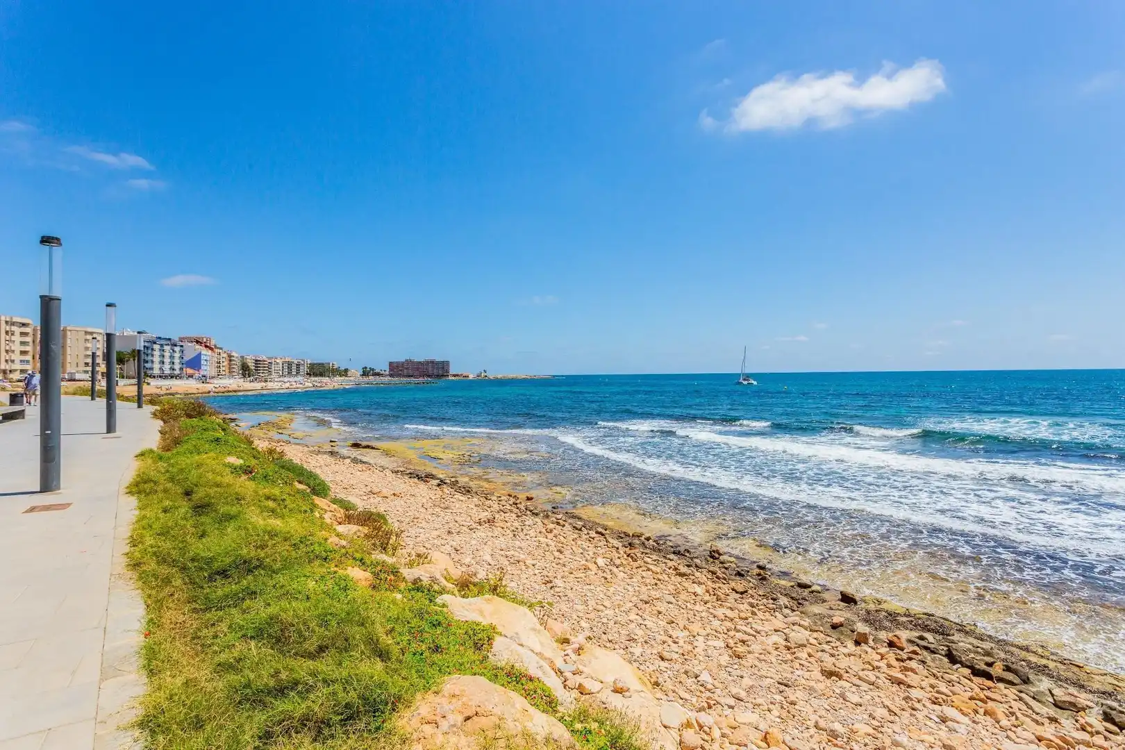 Vista exterior de Ático en venta en Torrevieja con Aire acondicionado, Terraza y Amueblado