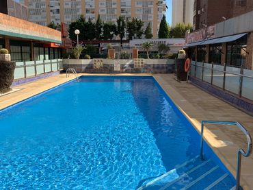Appartement compact avec piscine à louer à Calle Gerona