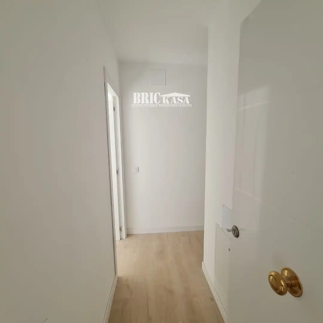Bedroom of Buildings for sale in Madrid