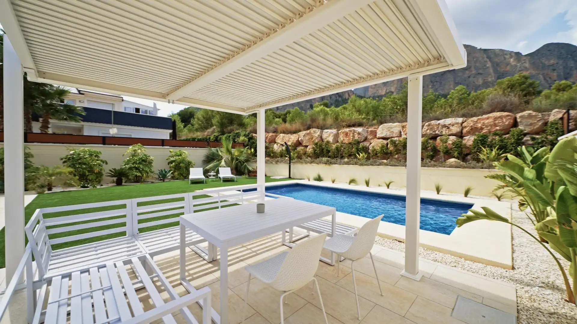 Chalet con piscina en venta en Calle PAU NUMERO 1, imagen 59