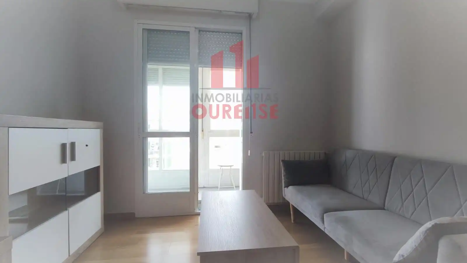 Living room of Flat for rent in Ourense Capital   with Heating, Storage room and Furnished