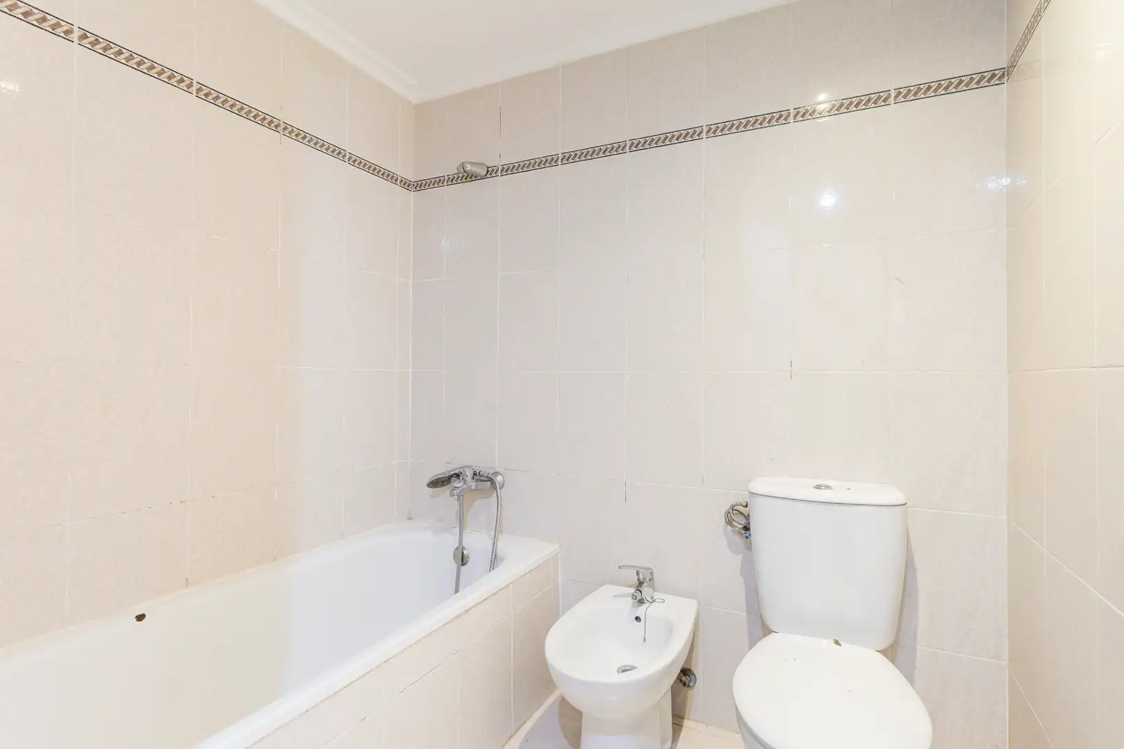 Baño de Piso en venta en Alboraya con Parquet, Terraza y Piscina comunitaria