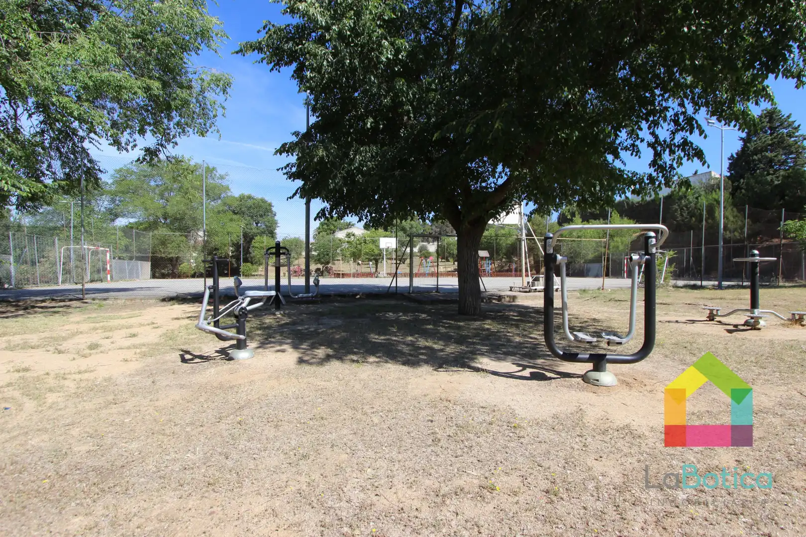 Vista exterior de Piso en venta en Olías del Rey con Aire acondicionado, Calefacción y Terraza