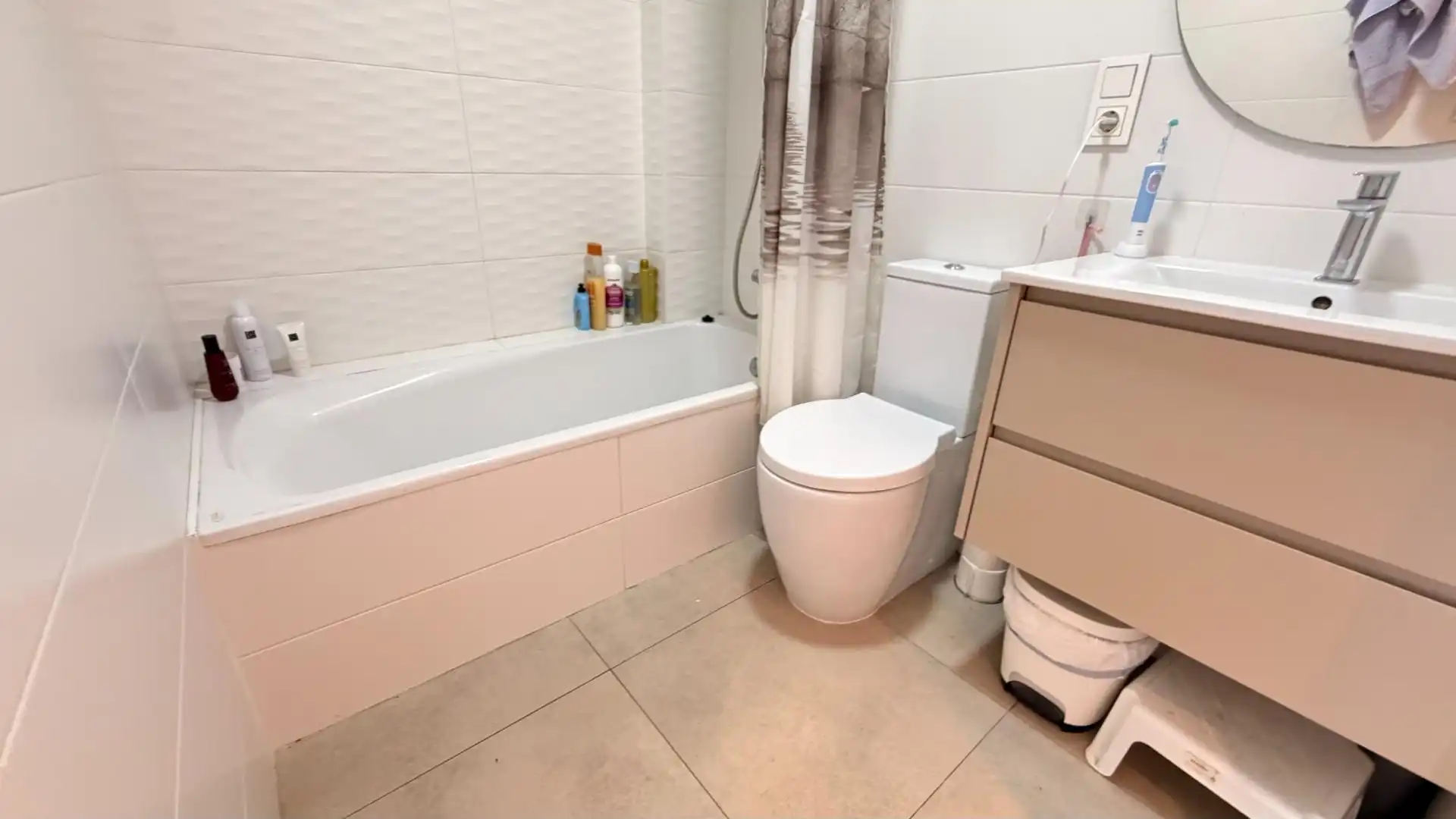 Badezimmer von Dachboden zum Verkauf in Elche / Elx mit Heizung, Terrasse und Abstellraum