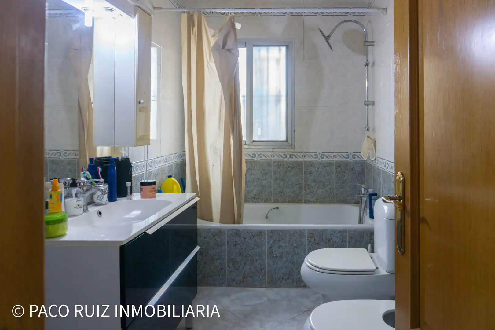 Baño de Finca rústica en venta en Viator con Jardín privado, Terraza y Piscina