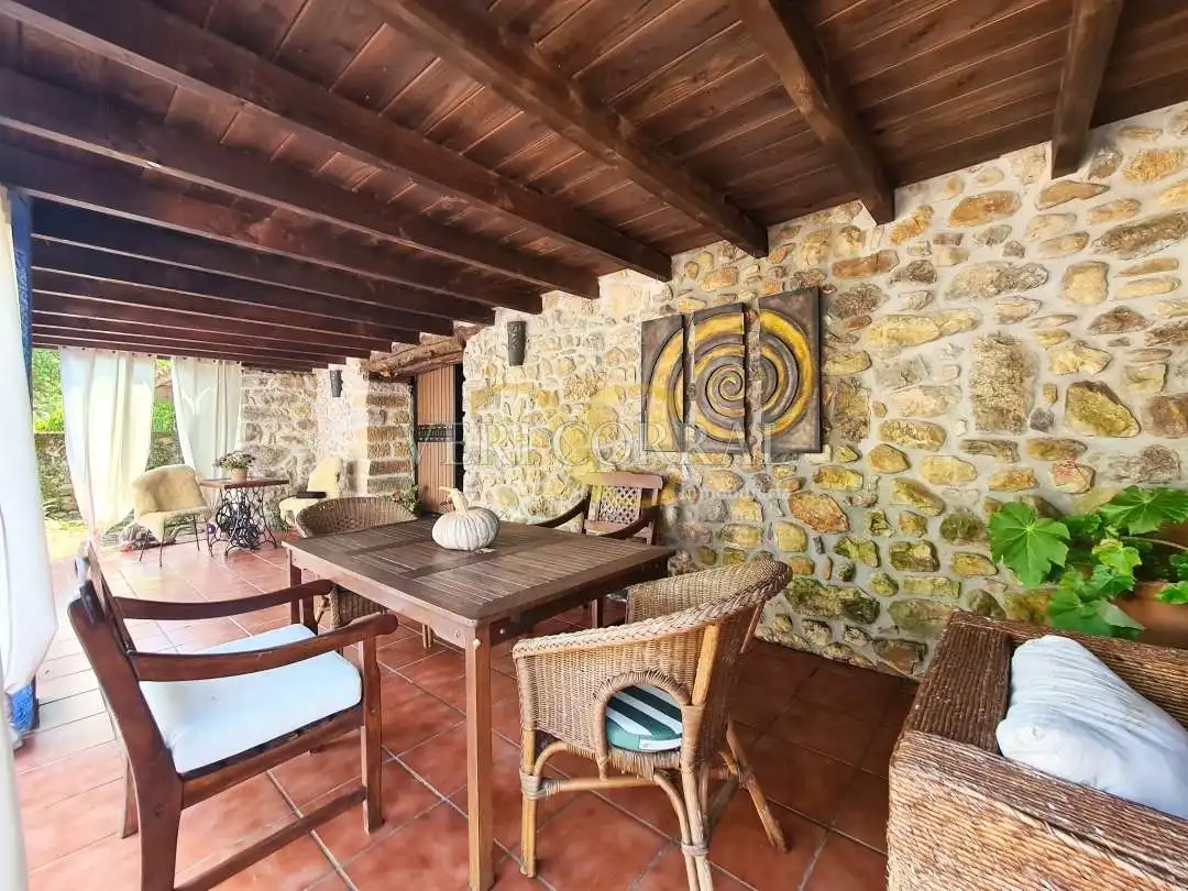 Terrace of Buildings for sale in Cangas de Onís