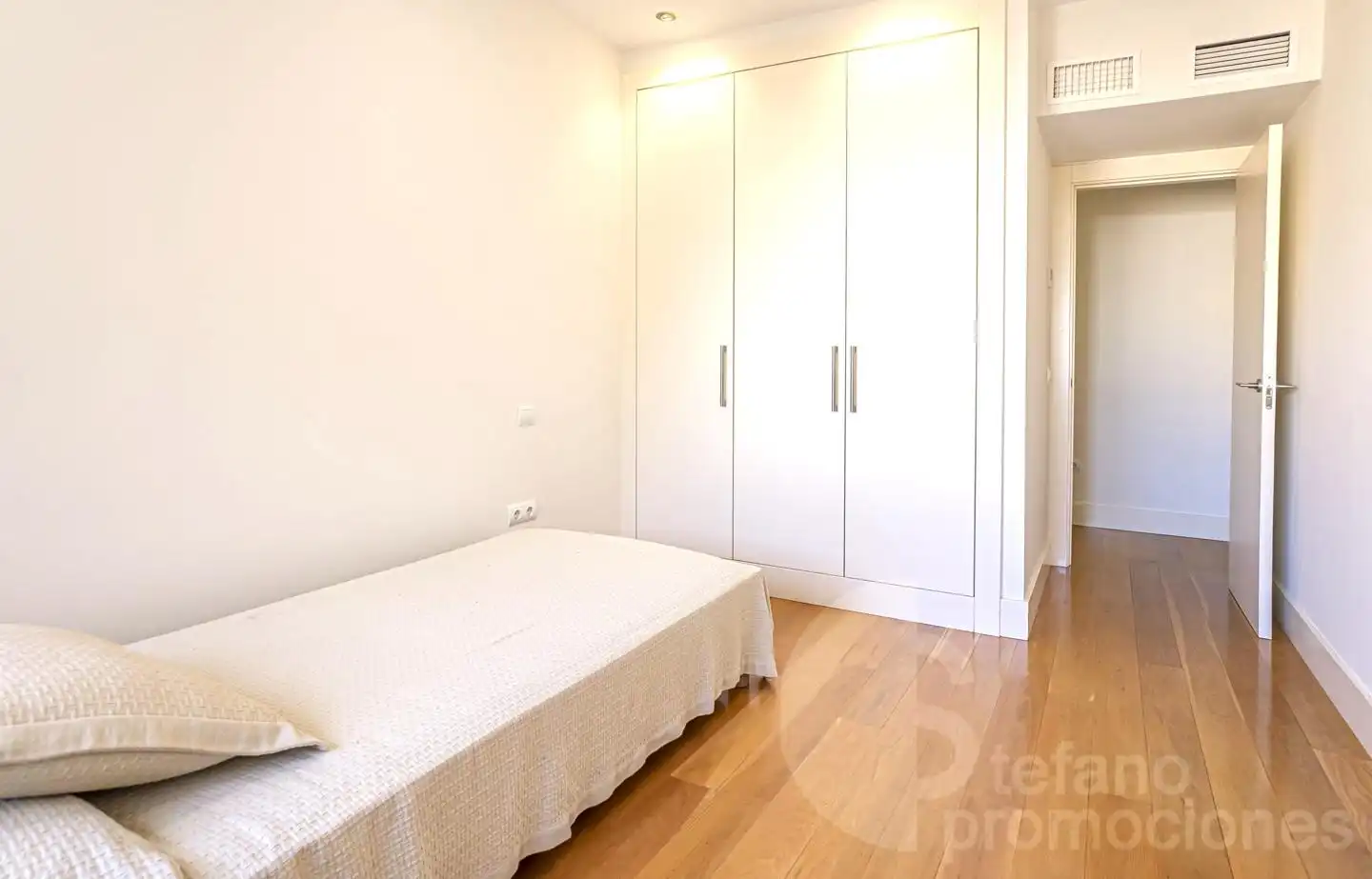 Habitación de Ático de alquiler en Málaga con Aire acondicionado, Calefacción y Parquet