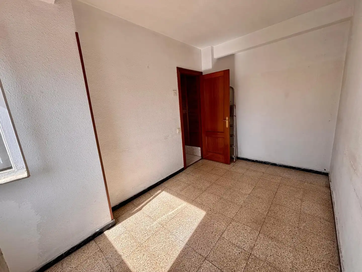 Habitación de Piso en venta en Alicante / Alacant con Balcón