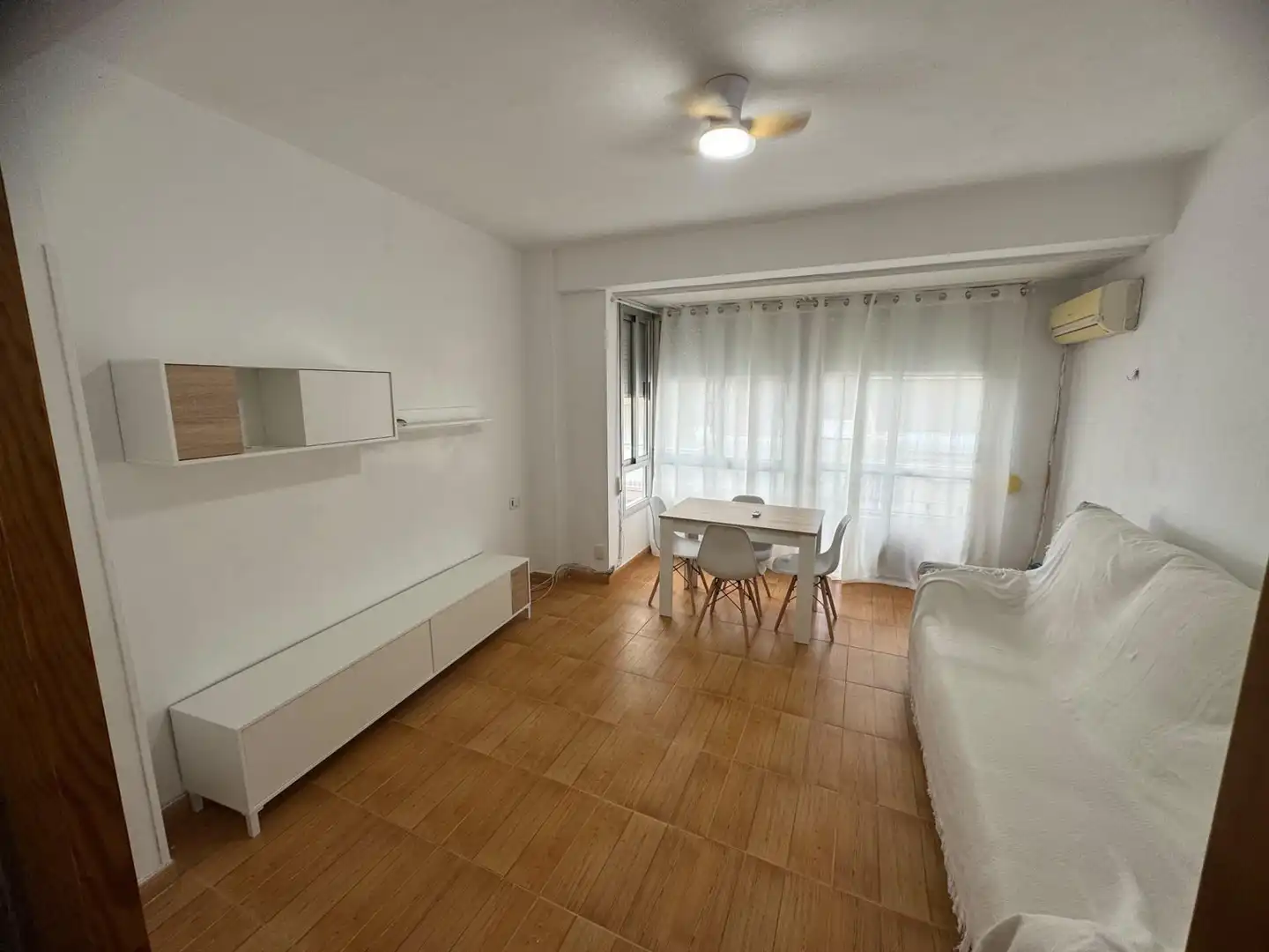Appartamento con terrazza in vendita a Casco Antiguo, imagen 4