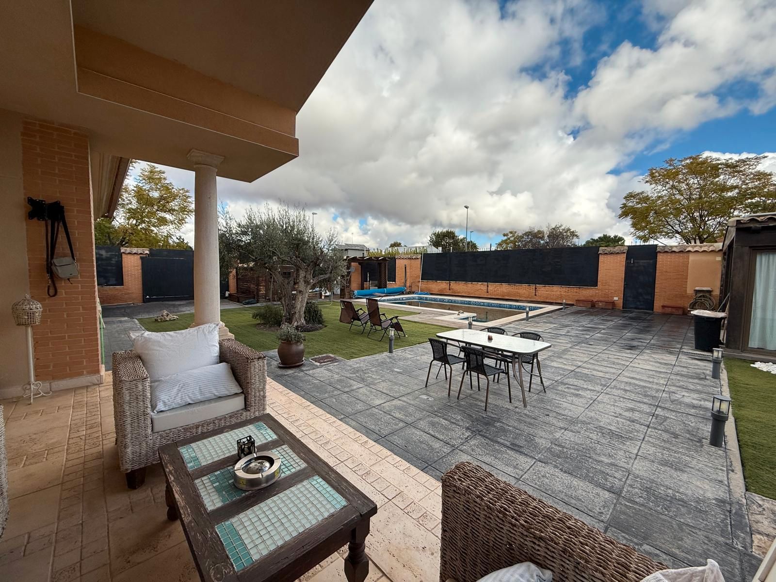 Terrace of House or chalet for sale in Ciudad Real Capital  with Air Conditioner, Heating and Private garden