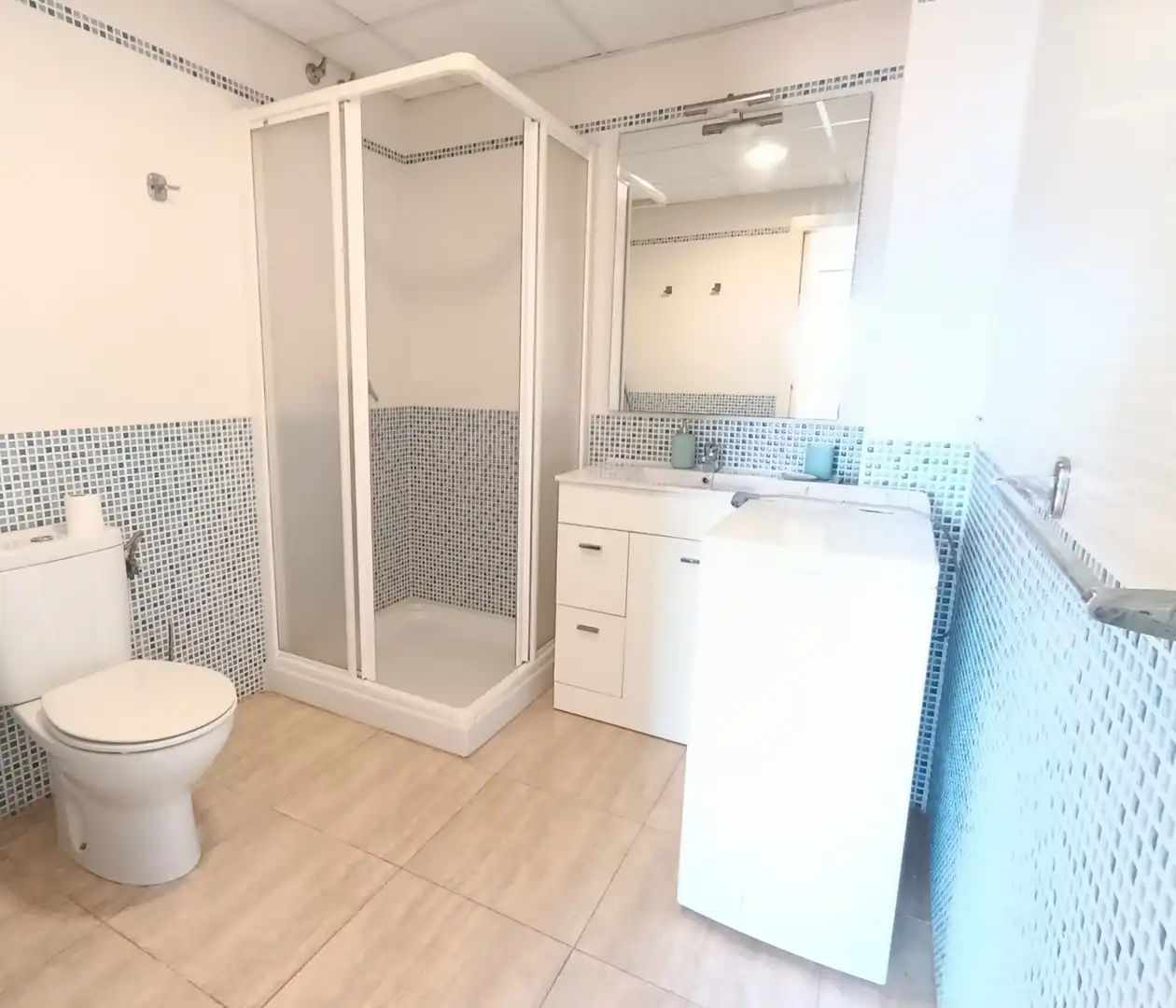 Bathroom of Apartments for sale in Águilas  with Air Conditioner, Heating and Storage room