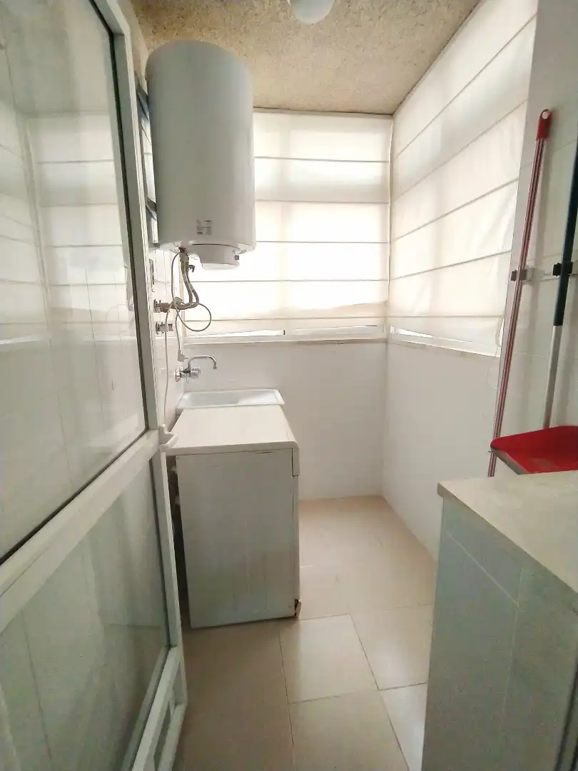 Bany de Pis en venda en Torremolinos amb Aire condicionat i Terrassa
