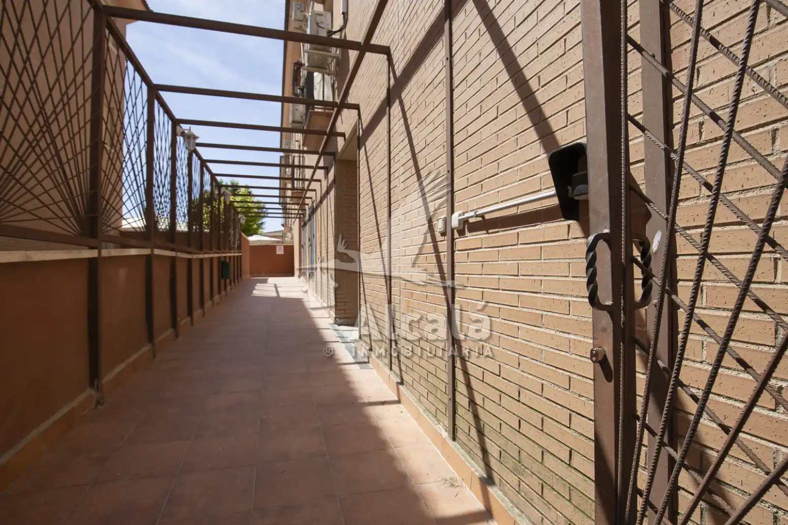 Vista exterior de Oficina en venta en Villamiel de Toledo con Calefacción