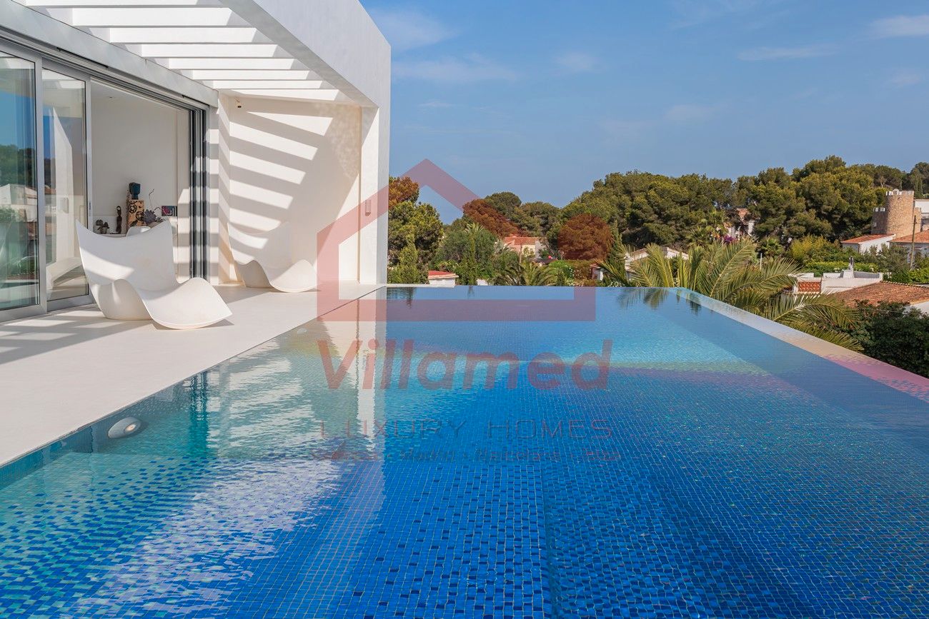 Swimming pool of House or chalet for sale in Alicante / Alacant  with Air Conditioner, Heating and Private garden