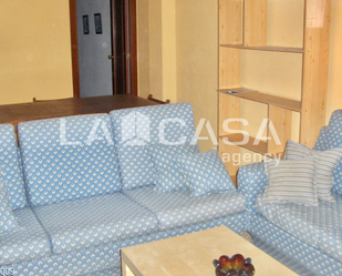 Living room of Flat for sale in  Sevilla Capital  with Storage room and Balcony