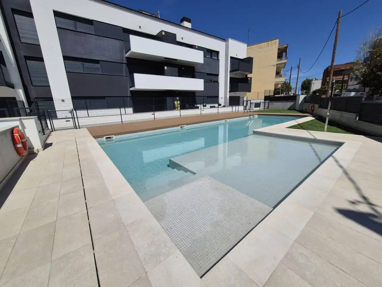 Piscina de Apartamento en venta en Cubelles con Aire acondicionado, Calefacción y Jardín privado