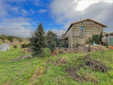 Casa amb jardí en venda a San Cibrao das Viñas