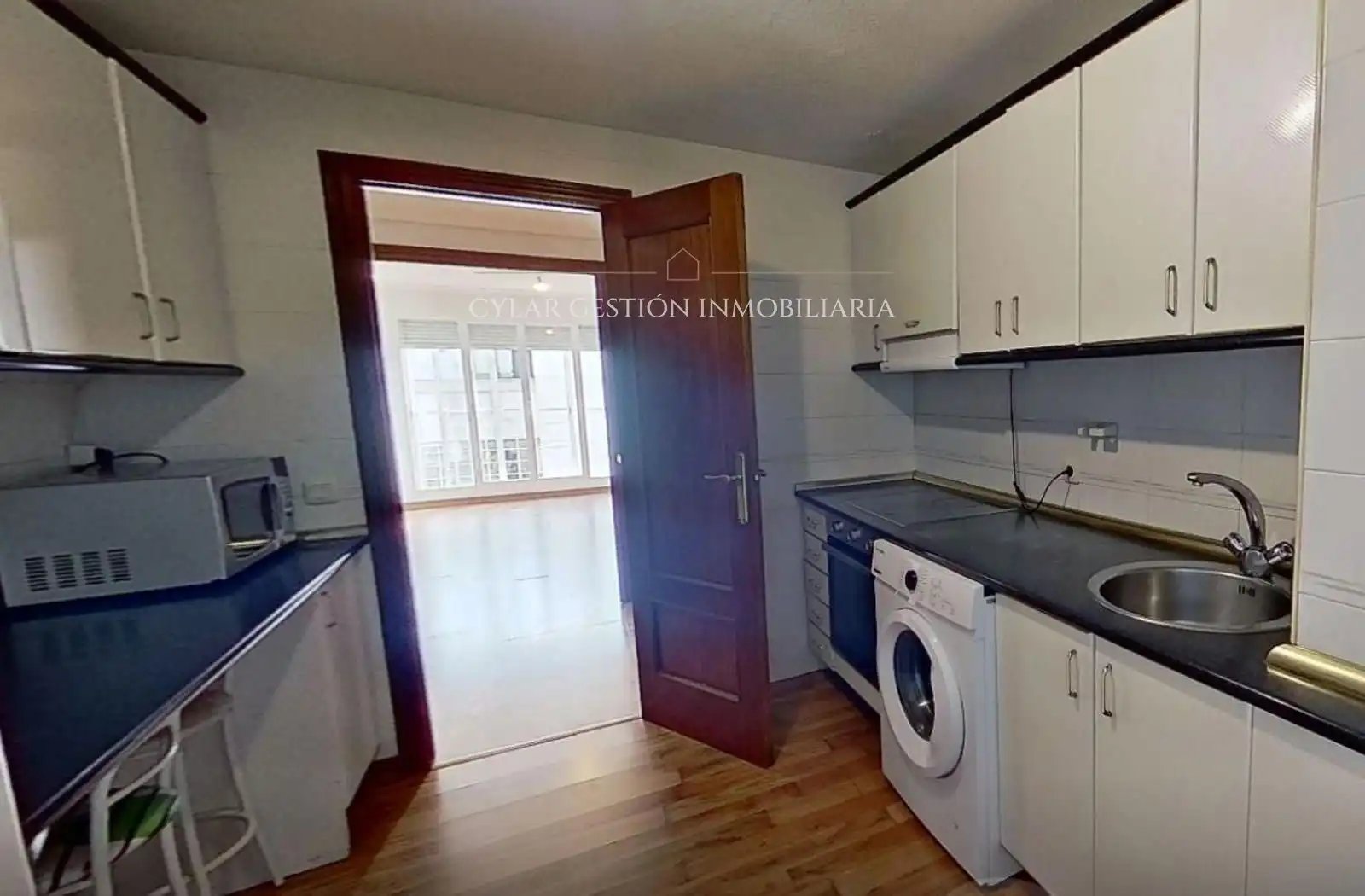 Cuina de Pis en venda en Santa Marta de Tormes amb Calefacció, Parquet i Forn